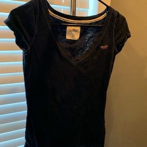 Set of 2 v-neck hollister shirts XS and S